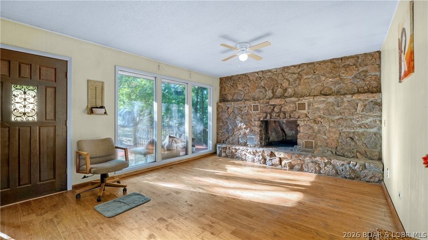 Opportunity awaits in the desirable Lakeview Acres Subdivision! - photo 5