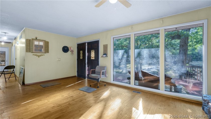Opportunity awaits in the desirable Lakeview Acres Subdivision! - photo 7
