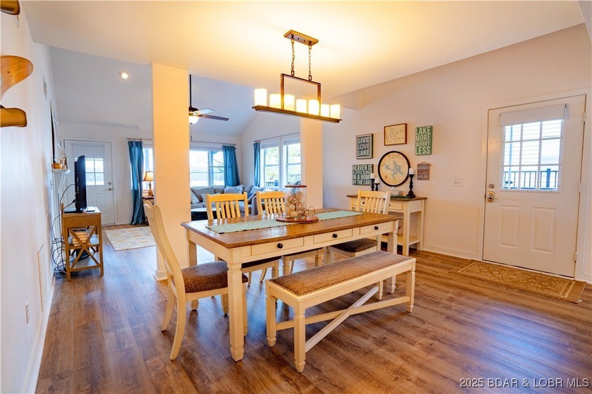 Experience the best of lakeside living in this unique property - photo 15