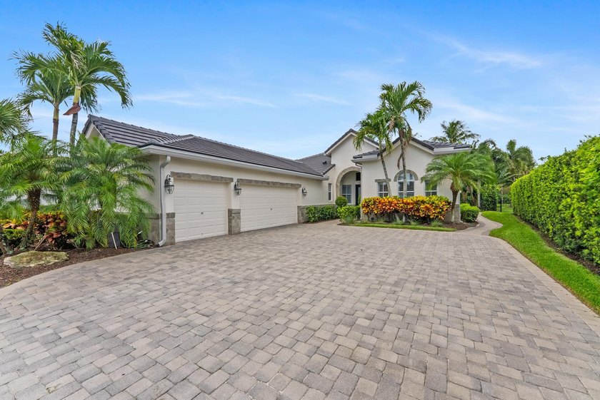 Ironhorse is a prestigious community of 324 homes built around - photo 15