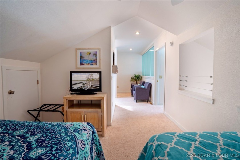 Experience the best of lakeside living in this unique property - photo 29