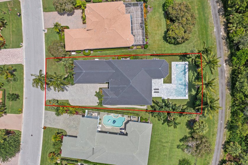 Ironhorse is a prestigious community of 324 homes built around - photo 48
