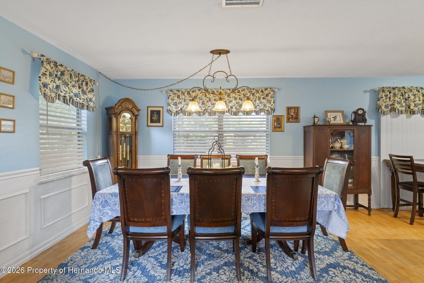 3/2/2 Home - NO HOA - NOT IN A FLOOD ZONE - BEAUTIFULLY - photo 11