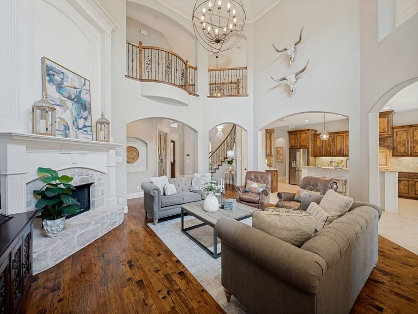 Beautifully appointed Newcastle home in sought-after Country - photo 12