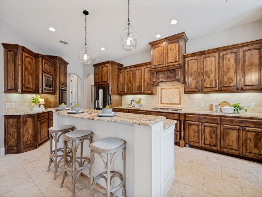 Beautifully appointed Newcastle home in sought-after Country - photo 15