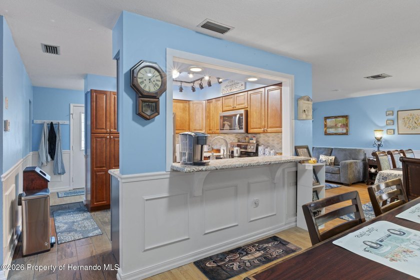 3/2/2 Home - NO HOA - NOT IN A FLOOD ZONE - BEAUTIFULLY - photo 16