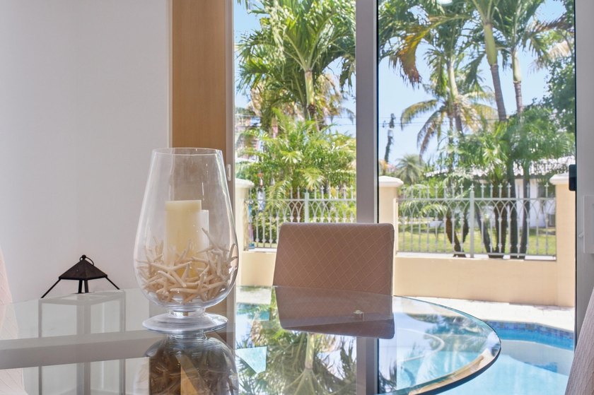 Beautiful 3-bedroom, 3.5-bath townhome on intercoastal located - photo 17