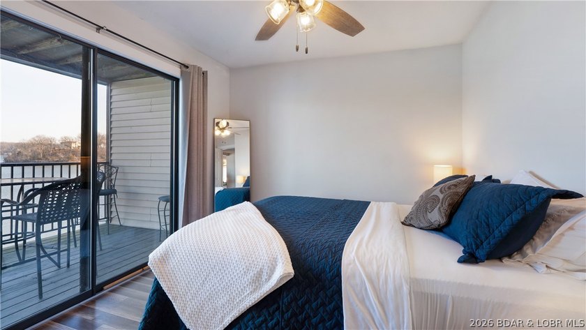 Discover the perfect Lake of the Ozarks getaway with this - photo 8