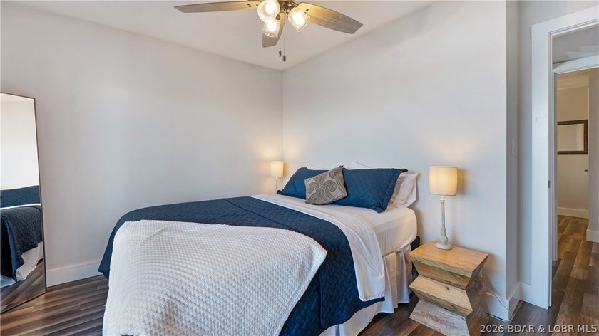 Discover the perfect Lake of the Ozarks getaway with this - photo 9