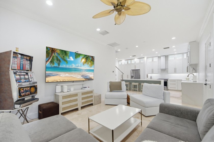 Beautiful 3-bedroom, 3.5-bath townhome on intercoastal located - photo 21