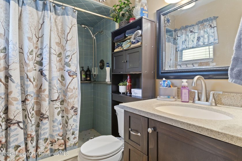 3/2/2 Home - NO HOA - NOT IN A FLOOD ZONE - BEAUTIFULLY - photo 22