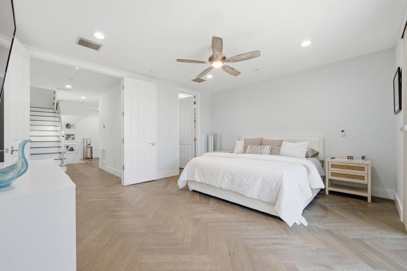 Beautiful 3-bedroom, 3.5-bath townhome on intercoastal located - photo 29