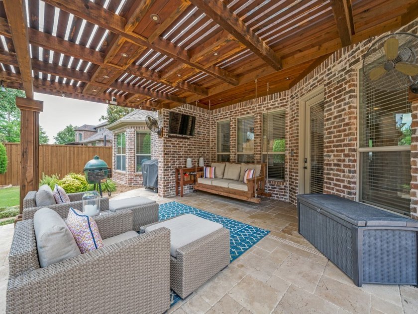 Beautifully appointed Newcastle home in sought-after Country - photo 37
