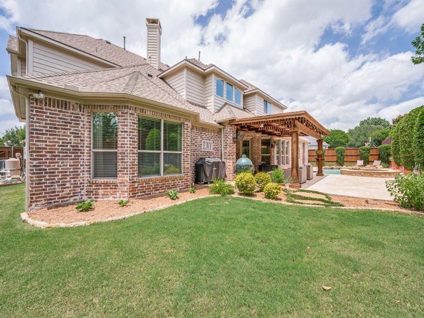 Beautifully appointed Newcastle home in sought-after Country - photo 39