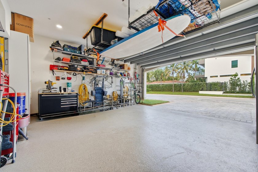 Beautiful 3-bedroom, 3.5-bath townhome on intercoastal located - photo 44