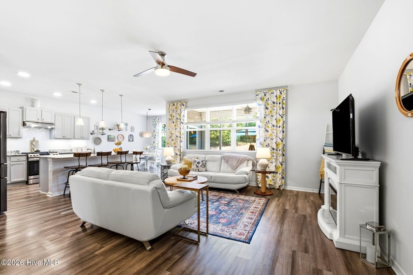 Welcome to 1005 S Fisher King Drive, the former Model Home built - photo 7