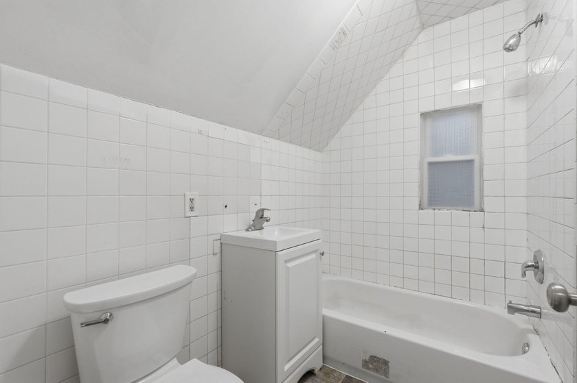 Completely Renovated Duplex with $70K+ in Updates! Exceptional - photo 19