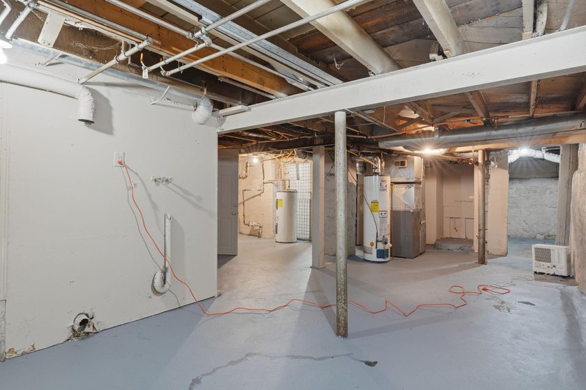 Completely Renovated Duplex with $70K+ in Updates! Exceptional - photo 22