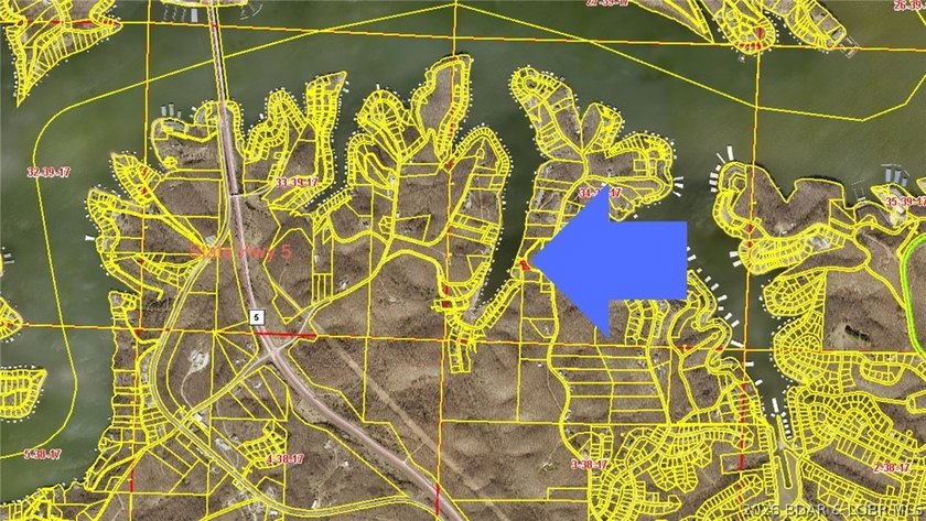 Create your own Lake of the Ozarks retreat on this peaceful - photo 8