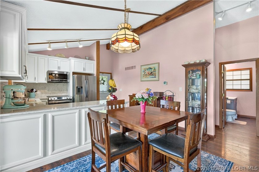 399 Porter Loop in Camdenton offers lakefront living at the 41 - photo 7