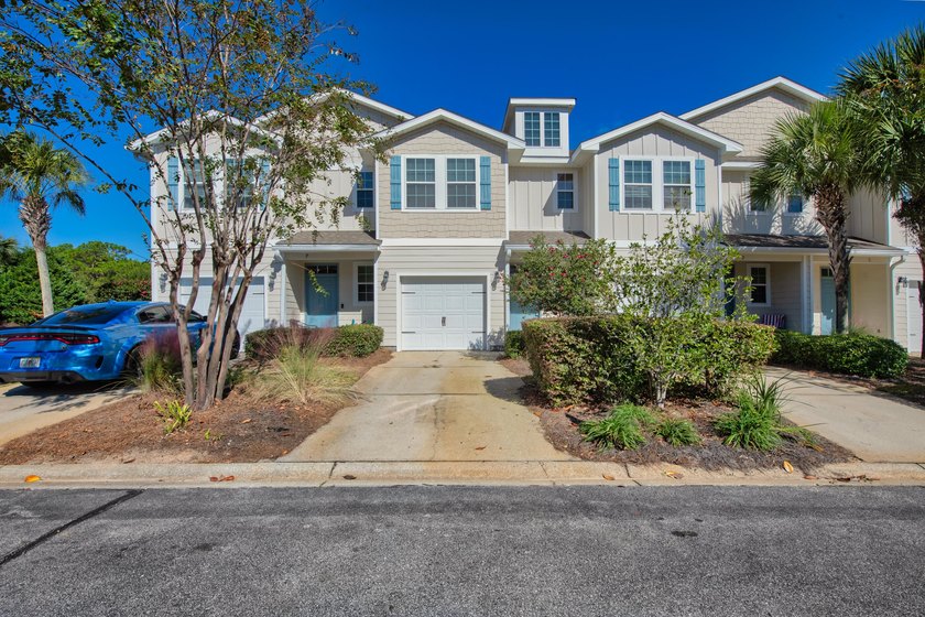 Spacious 3-bedroom, 2.5-bathroom townhome located just minutes - photo 2