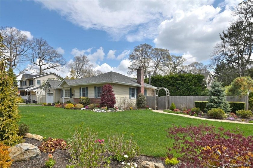 Welcome To This Beautifully Expanded Ranch Set On An Oversized - photo 4