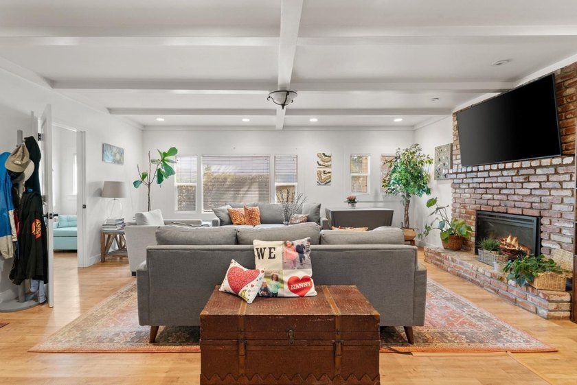 Turnkey multi-unit investment opportunity in a convenient - photo 13