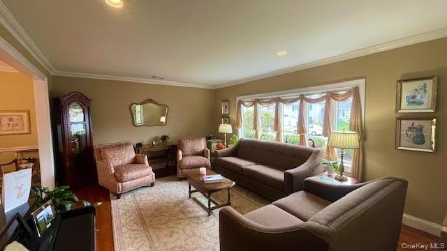 MAKE IT MASSAPEQUA PARK ! This is the lay out you've been - photo 7