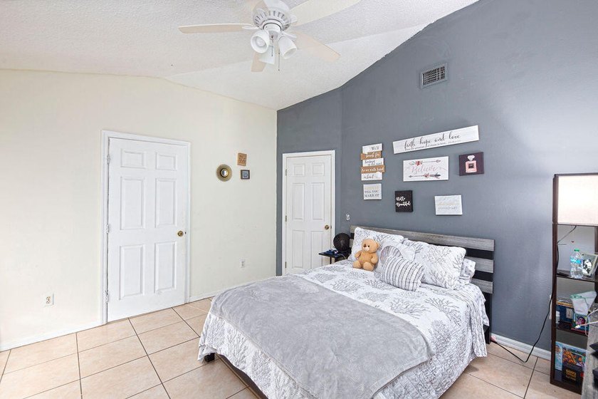 Seller offering up to $5,000 toward buyer closing costs! Welcome - photo 16