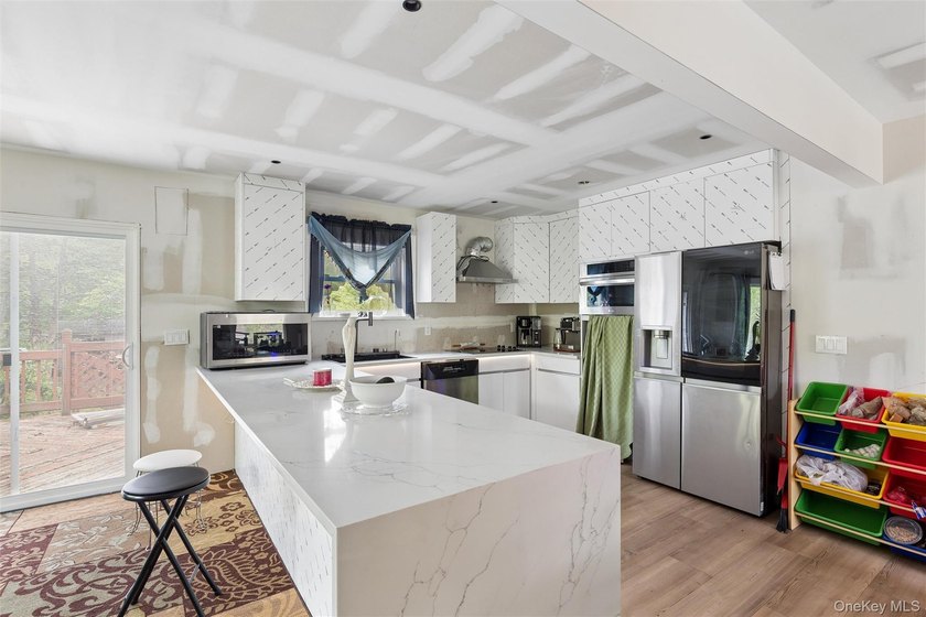 Welcome to a property defined by its extraordinary space and - photo 25