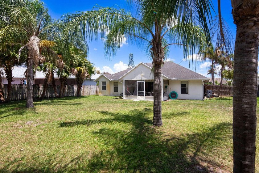 Seller offering up to $5,000 toward buyer closing costs! Welcome - photo 31
