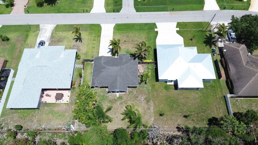 Seller offering up to $5,000 toward buyer closing costs! Welcome - photo 37