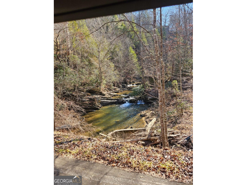 Tucked away in the sought-after Eagle Mountain section of - photo 9