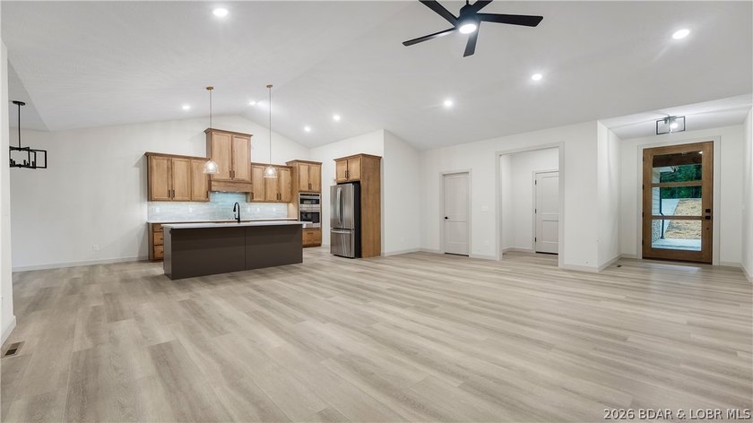 This newly constructed home showcases exceptional craftsmanship - photo 8