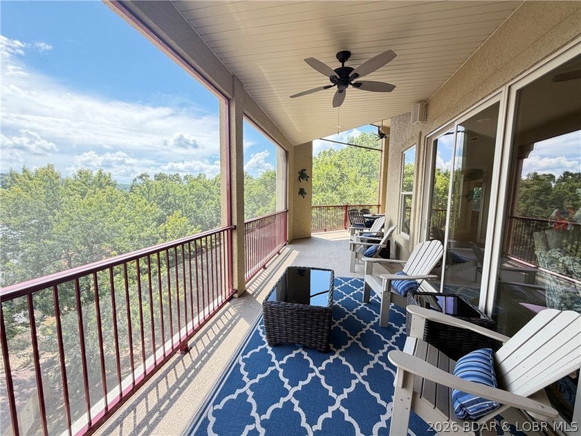 Lakefront living at its finest! Luxurious Setting with Stunning - photo 8