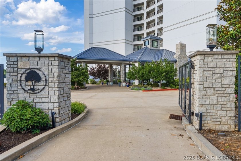 Welcome to Club Level living at Cypress at the Lake, widely - photo 9