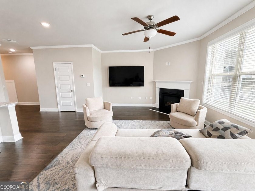 Experience modern luxury and effortless living at 2235 Manor - photo 24