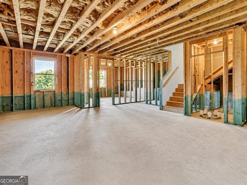Experience modern luxury and effortless living at 2235 Manor - photo 42