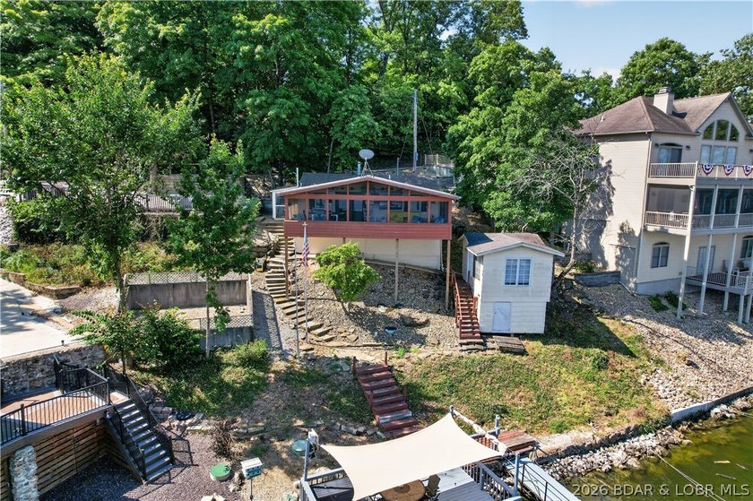 Looking to get your first lake cabin with deep water, killer - photo 3