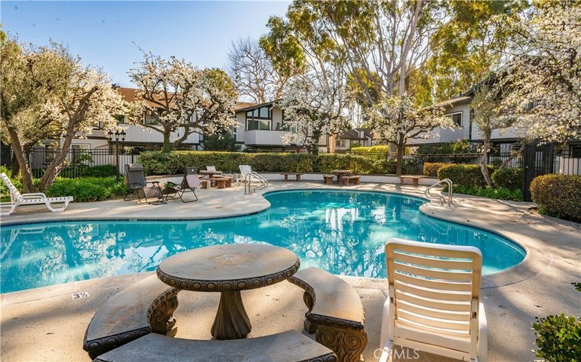Beautifully updated 2-bedroom, 2-bathroom condo located in the - photo 27