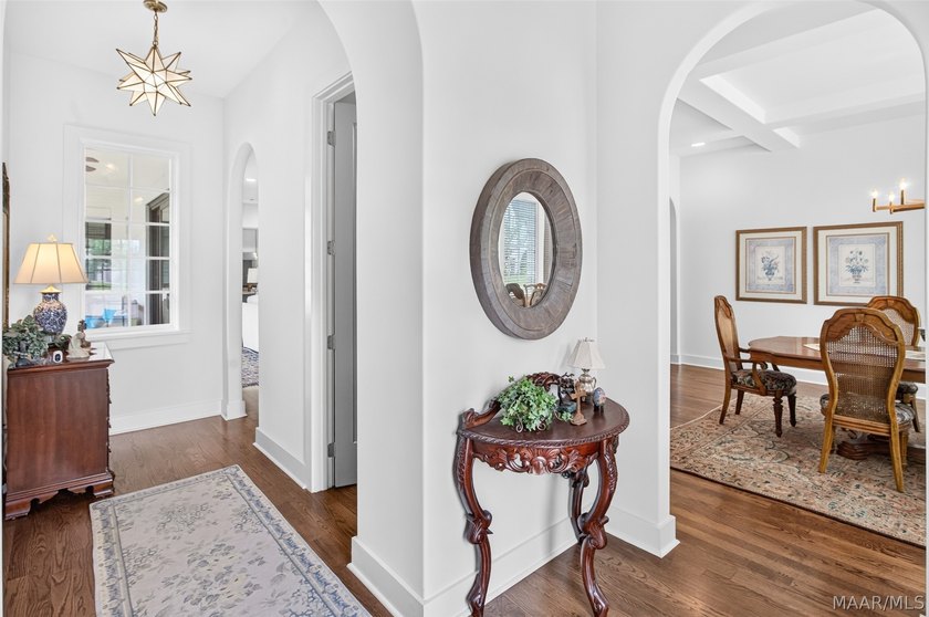 Experience luxury living in this one of a kind Ledbury in - photo 6