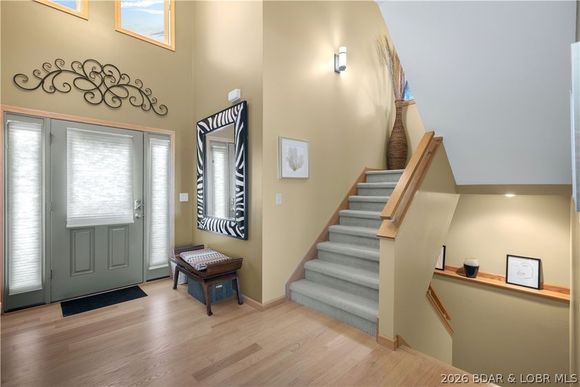 Experience the rare opportunity to own a stand-alone villa in - photo 8