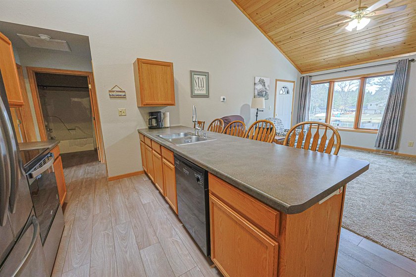 Condo MLS #50323380. Welcome to your perfect riverside retreat - photo 11