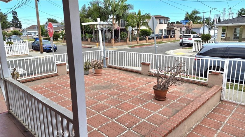 3 bedrooms 2 baths home in a nice area of the west side of Long - photo 13