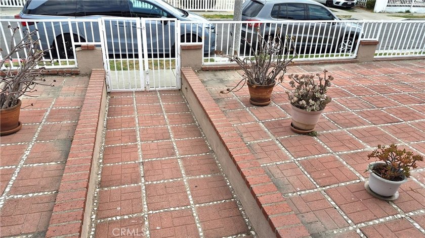 3 bedrooms 2 baths home in a nice area of the west side of Long - photo 14