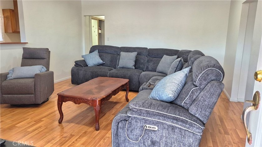 3 bedrooms 2 baths home in a nice area of the west side of Long - photo 15