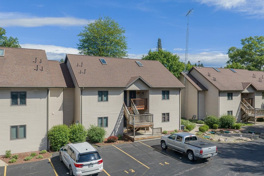 Condo MLS #50323380. Welcome to your perfect riverside retreat - photo 17