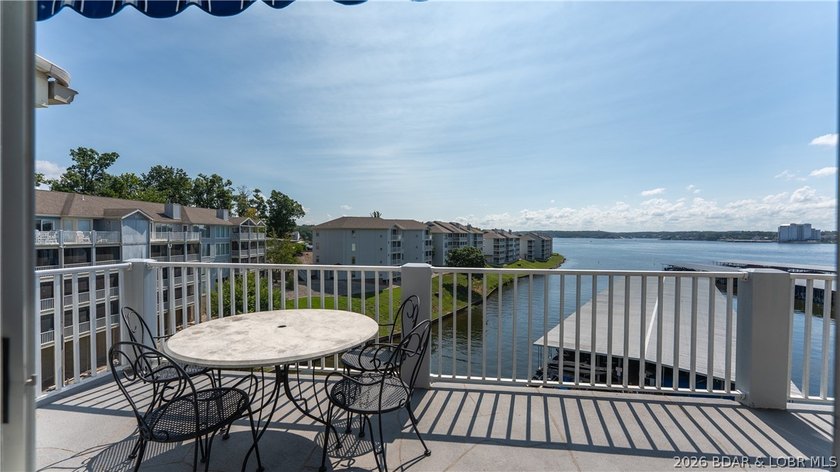 Welcome to this spacious 3 bedroom, 3 bath top-floor condo at - photo 4