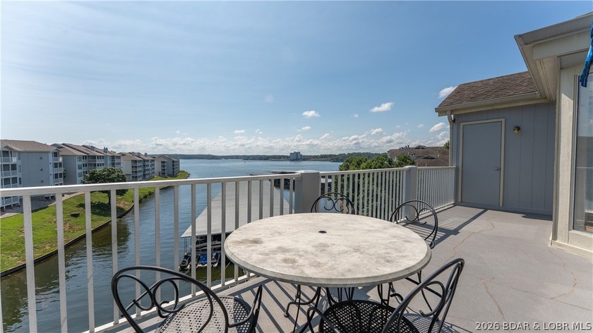 Welcome to this spacious 3 bedroom, 3 bath top-floor condo at - photo 5