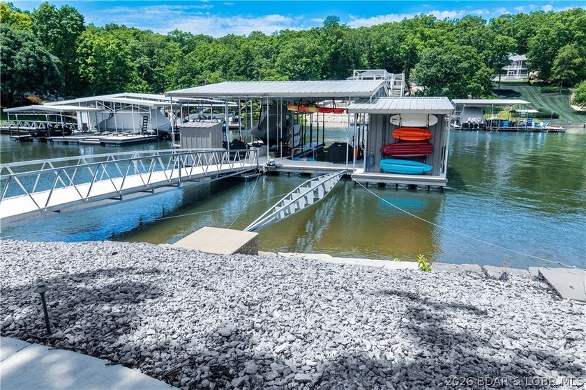 The ultimate Lake of the Ozarks retreat awaits in prestigious - photo 2